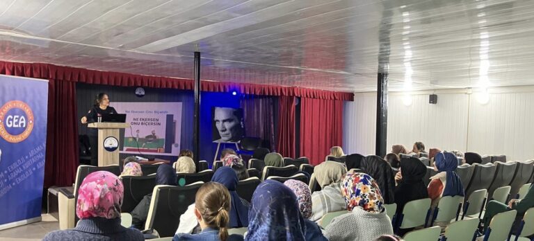 Mutlu Çocuk Yetiştirme Sanatı